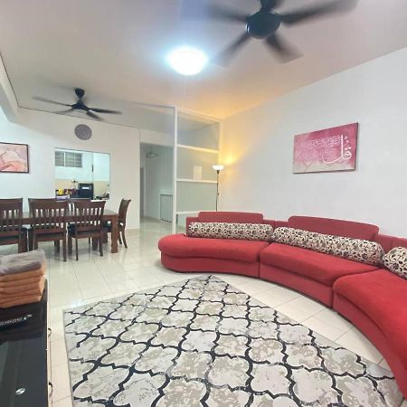 Homestay Juta Mines Seri Kembangan Balakong Serdang Lama ภายนอก รูปภาพ