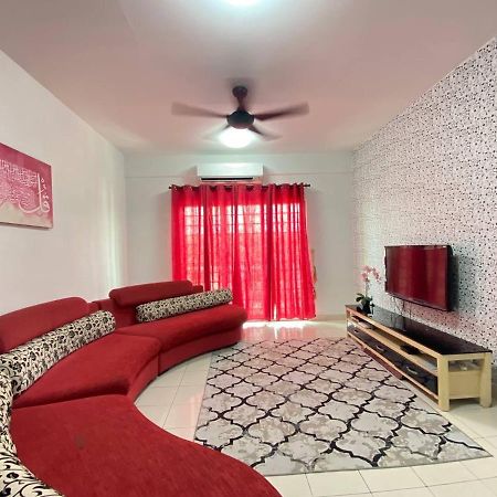 Homestay Juta Mines Seri Kembangan Balakong Serdang Lama ภายนอก รูปภาพ