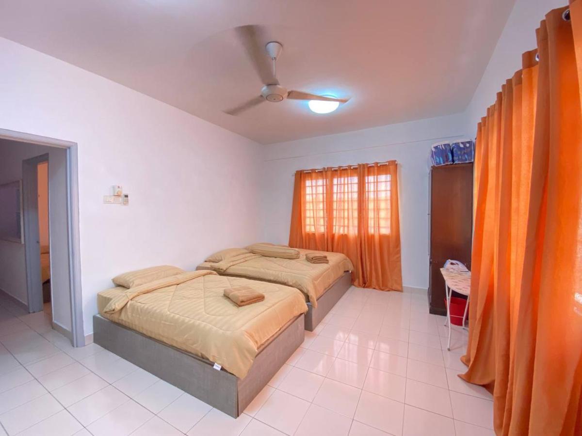 Homestay Juta Mines Seri Kembangan Balakong Serdang Lama ภายนอก รูปภาพ