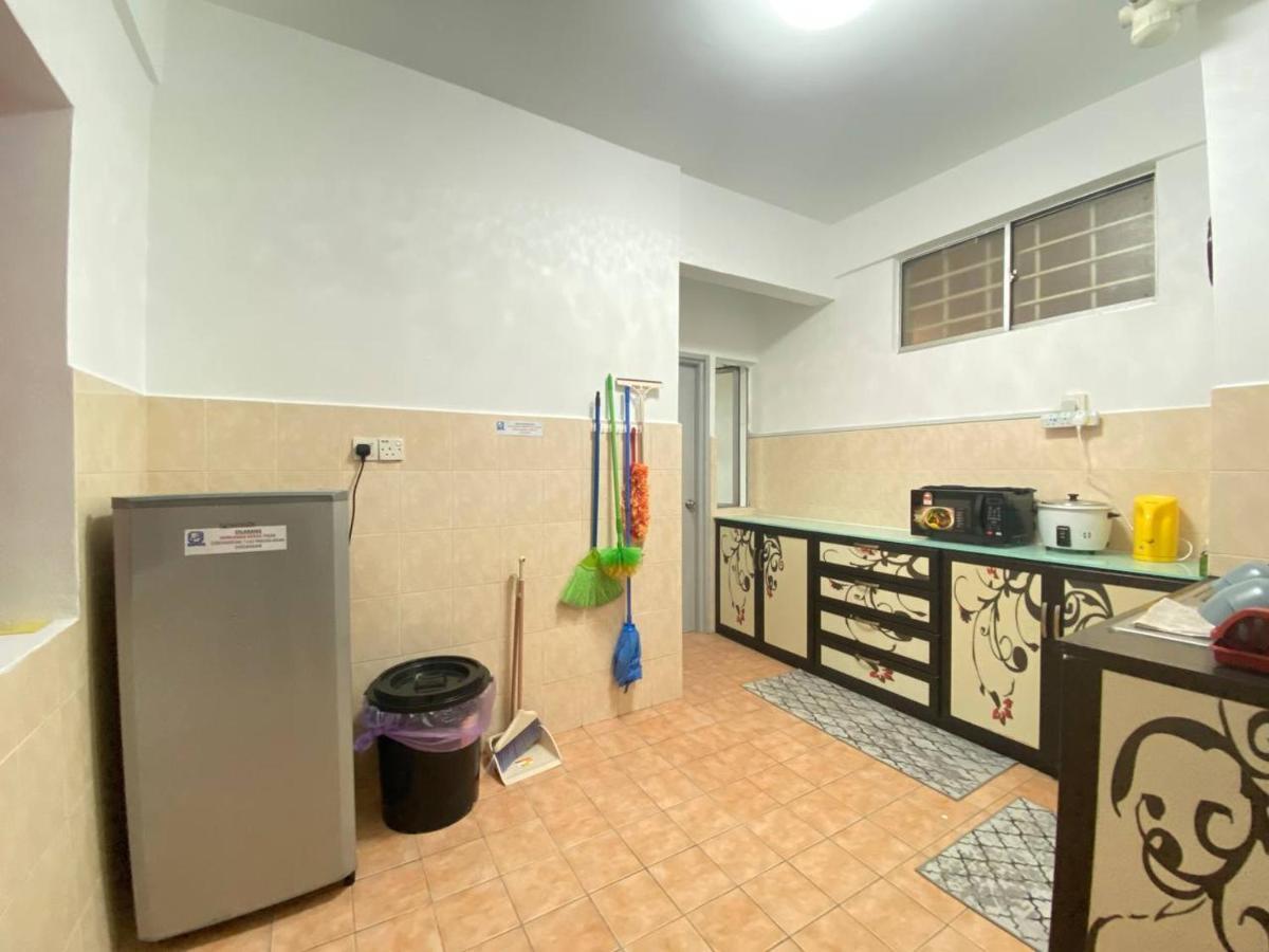 Homestay Juta Mines Seri Kembangan Balakong Serdang Lama ภายนอก รูปภาพ